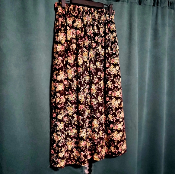 Vintage Briggs New York Black Ditsy Floral Midi Skirt- Size Medium - Picture 3 of 5